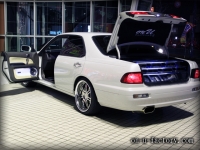 ニッサン　レパード　デモカー　ラゲッジ＆ドアスピーカー　＜京都カスタムオーディオ オンユーファクトリー＞